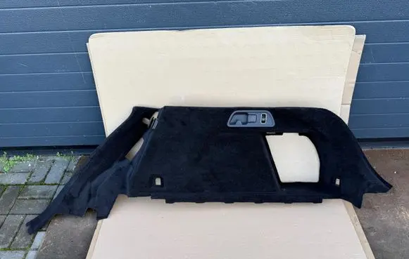 Mercedes-Benz GLE W167 Trunk/boot side trim panel A1676906412