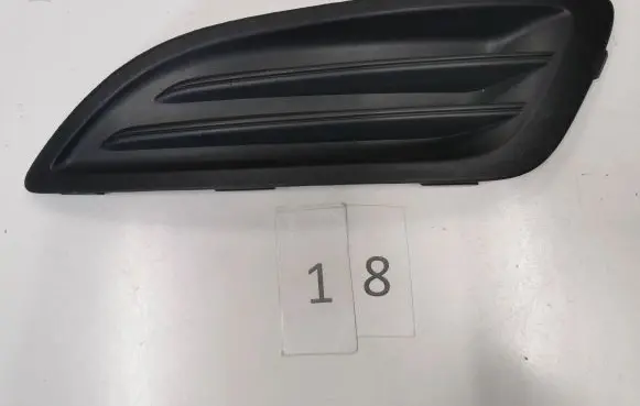 Ford Fiesta Front bumper lower grill D2BB-15A222-BA AK8586 MD610