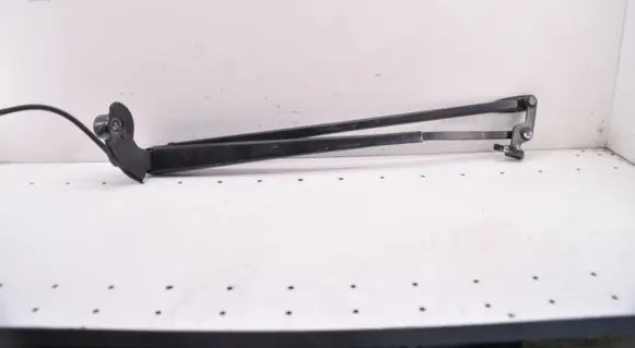 Toyota Yaris Front wiper blade arm