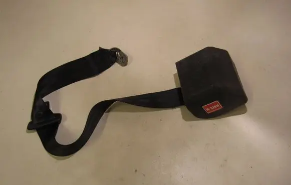 Audi A4 S4 B6 8E 8H Rear seatbelt 8E5857805D