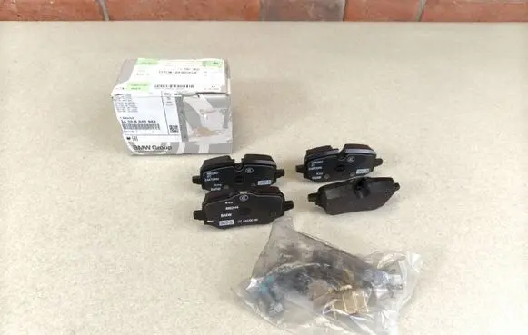 BMW X1 U11 Brake pads (rear) 8882958 8834998