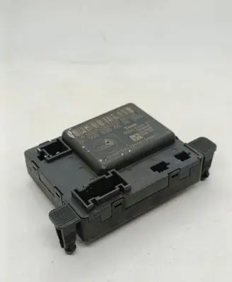 Mercedes-Benz Sprinter W906 Door control unit/module A9068205626 00005226E1
