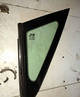 Opel Zafira B Front triangle window/glass 