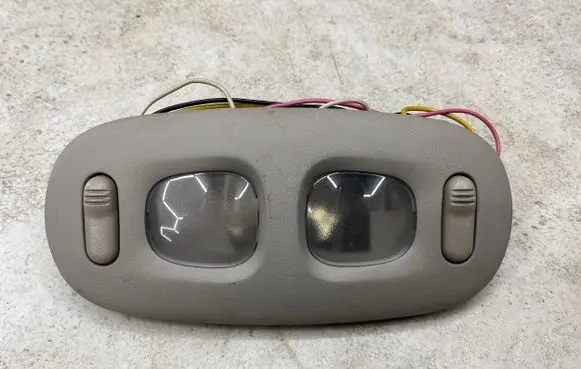 Chrysler Sebring (ST-22 - JR) Front seat light 4608230
