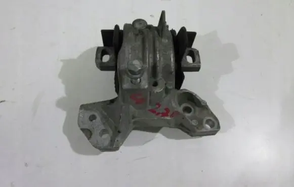 Citroen C6 Gearbox mounting bracket