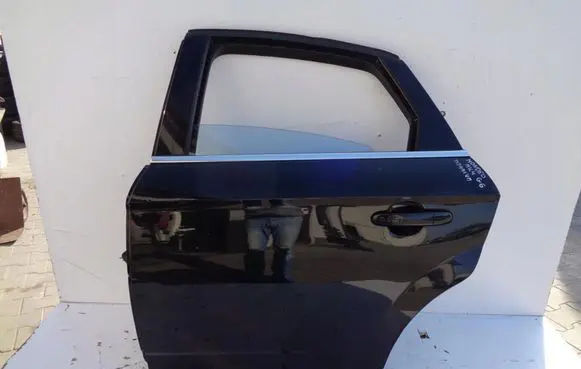 Ford Mondeo Mk III Rear door