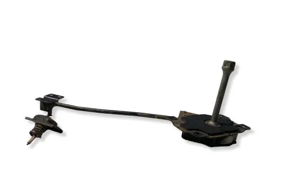 Hyundai Santa Fe Spare wheel mounting bracket 
