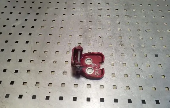 Peugeot 3008 I Rear door upper hinge