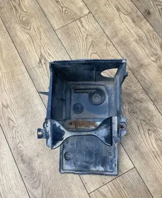 Volvo V50 Battery bracket 