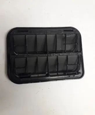 Renault Scenic III - Grand scenic III Quarter panel pressure vent 7700838358