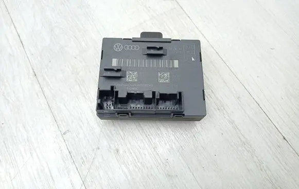 Audi A4 S4 B8 8K Door control unit/module 8K0959795A 8K0959794A