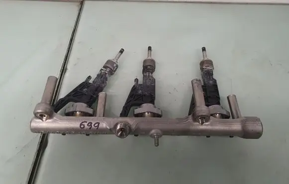 BMW 3 G20 G21 Fuel injector supply line/pipe 8665635 13538665635 8656548