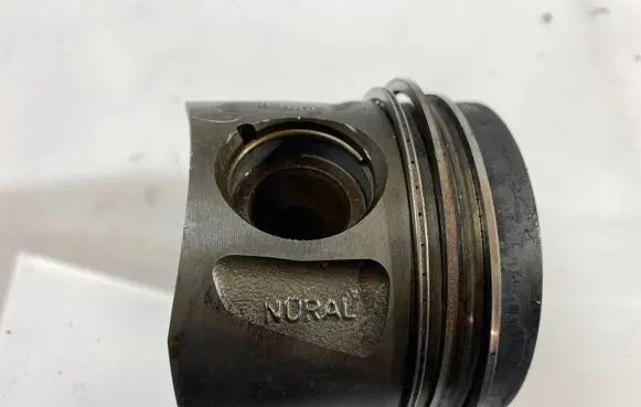 Mercedes-Benz E W211 Piston 8340E