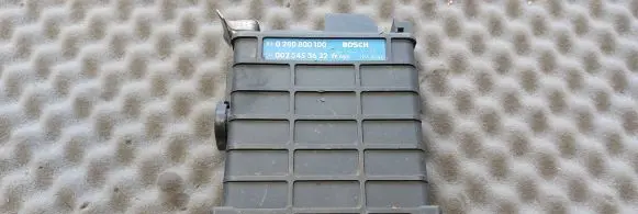 Mercedes-Benz 190 W201 Engine control unit/module 0025453632 0280800100