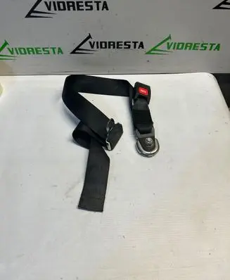 Middle seatbelt (rear)