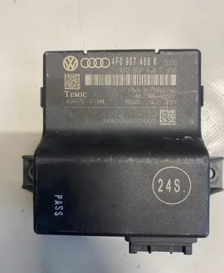 Audi A6 S6 C6 4F Gateway control module 4F0907468K