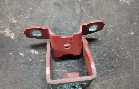 Jeep Renegade Tailgate/trunk/boot hinge