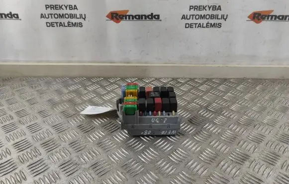 Iveco Daily 35 - 40.10 Fuse module 69501171