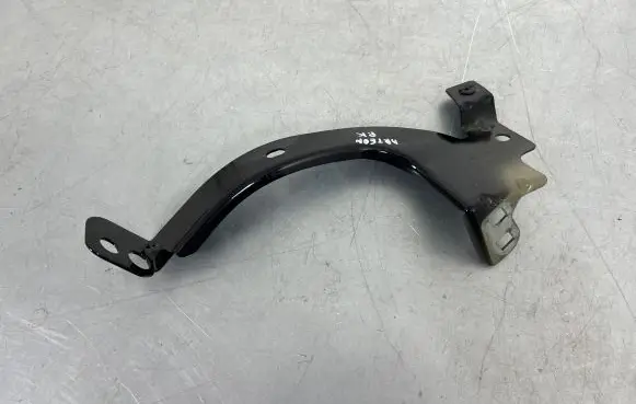 Volkswagen Arteon Shooting Brake Fender mounting bracket 3G8804593