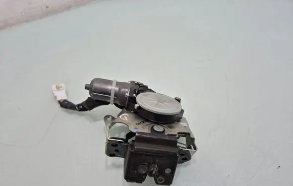 Toyota RAV 4 (XA40) Tailgate/trunk/boot lock/catch/latch D6261342D