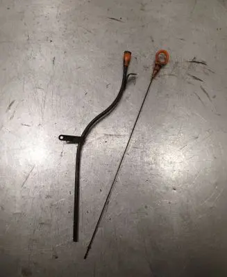 Volkswagen Touran I Oil level dip stick 03g115611