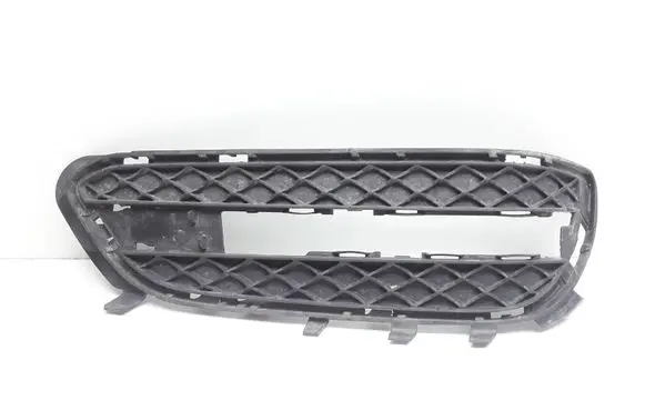Mercedes-Benz E W212 Front bumper lower grill A2128851823