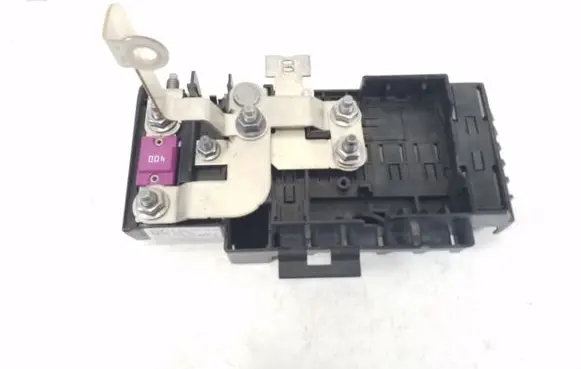 Mercedes-Benz B W246 W242 Fuse module A2425400250