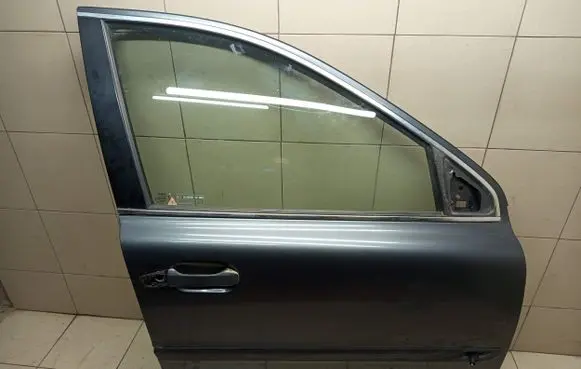 Volvo XC90 Front door