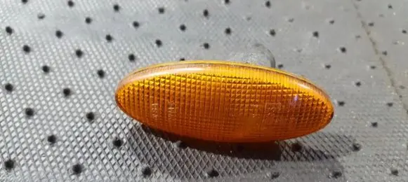 Opel Vectra B Front fender indicator light 90504212