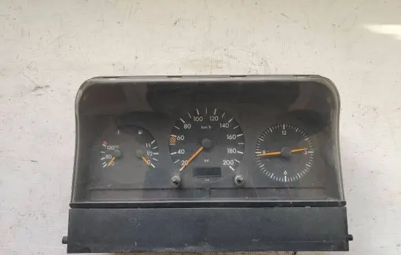 Mercedes-Benz Sprinter W901 W902 W903 W904 Speedometer (instrument cluster) 0005425301 MB0005425301