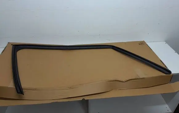 Citroen C4 Cactus Rubber seal front door (on door) 9801006680