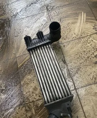 Peugeot 607 Intercooler radiator