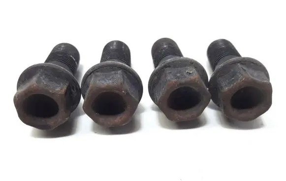 Mini One - Cooper Coupe R56 Nuts/bolts 