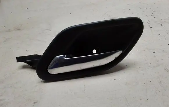 BMW 5 E39 Front door interior handle 8226049