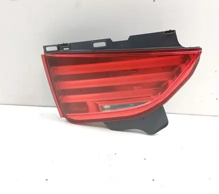 Tailgate rear/tail lights