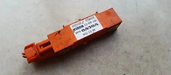 Volvo XC90 Airbag deployment crash/impact sensor 8651754 009823