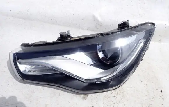 Audi A1 Headlight/headlamp