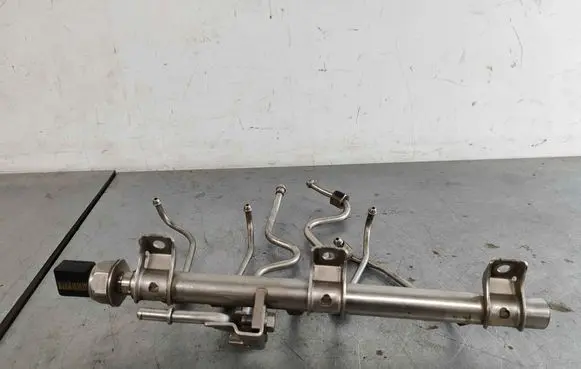 BMW 3 E90 E91 Fuel main line pipe 13537537319 13537620946 7537319