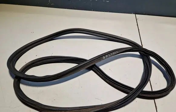 Renault Kadjar Trunk rubber seal (body) 