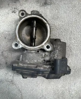 BMW 5 F10 F11 Throttle valve 7810752 111100751 10378517