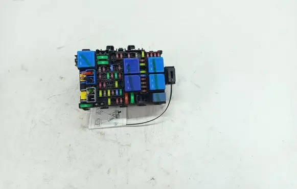 Nissan Juke II F16 Fuse module 243805499R