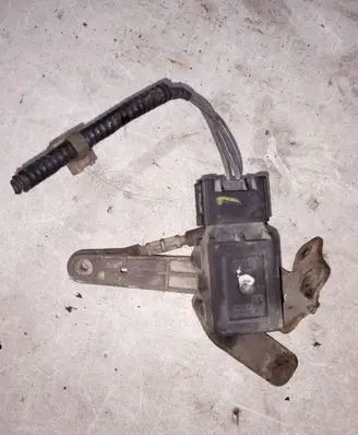 Land Rover Range Rover Sport L320 Front height sensor lever 