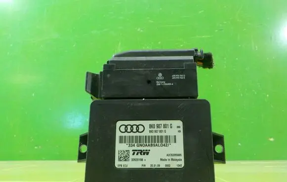Audi A5 8T 8F Central body control module 8K0907801G XP133