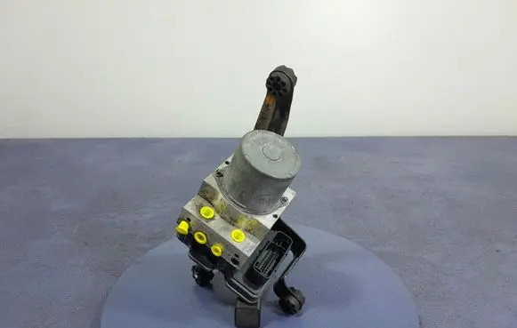BMW X5M F85 ABS Pump 61230412