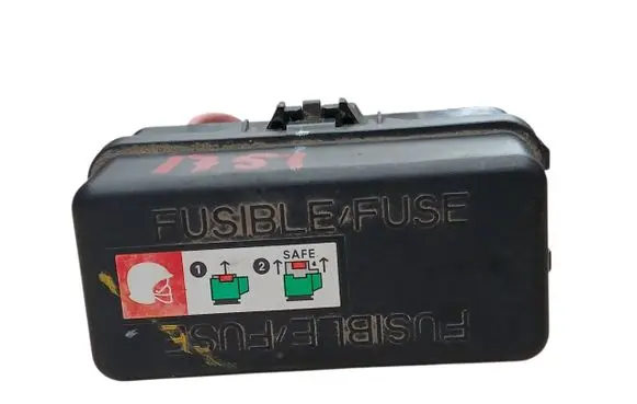 Peugeot 3008 II Fuse box set 9820725480