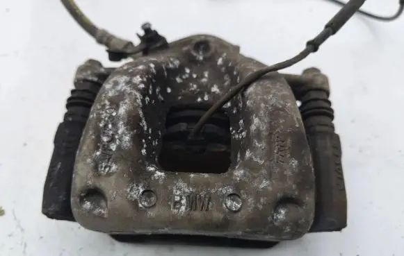 BMW i3 Front brake caliper