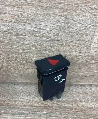 Volkswagen PASSAT B5 Hazard light switch 3B0953235B