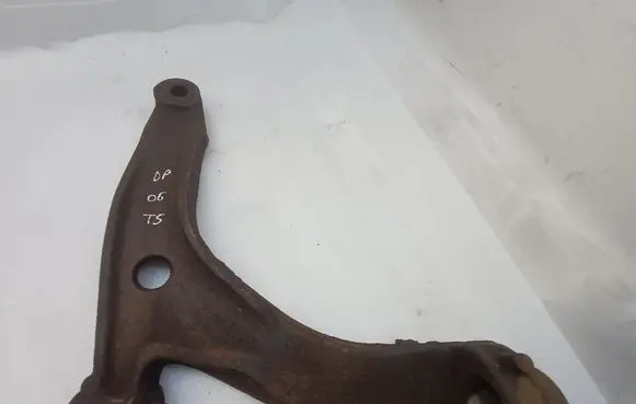 Volkswagen Multivan T5 Front lower control arm/wishbone 7H0407166B