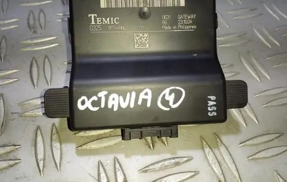 Skoda Octavia Mk2 (1Z) Other control units/modules 1K0907530E 1K0907951 03251F7MNL