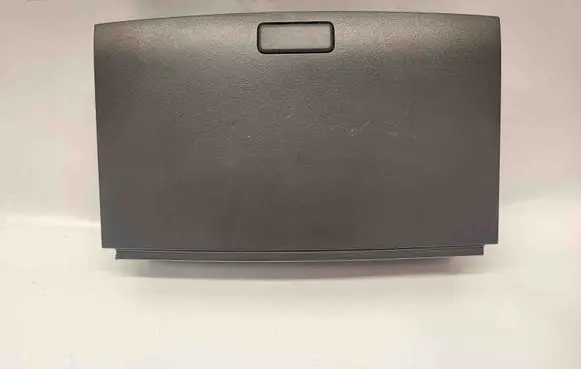 Volkswagen Golf VII Glove box